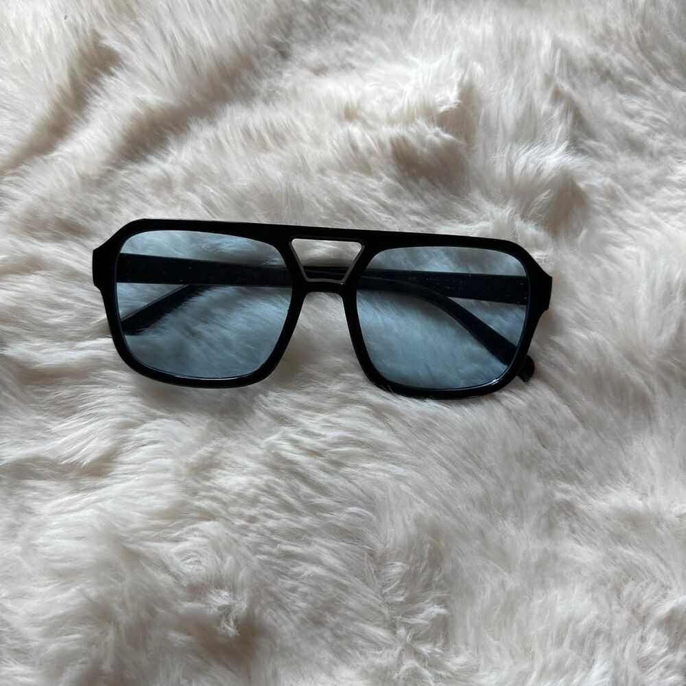 Unbranded Women's Black and Blue Sunglasses